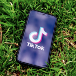 TikTokフォロワー急増!プロフィール最適化テクニック大公開